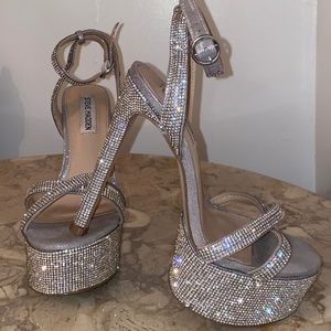 Rhinestones stunning heels